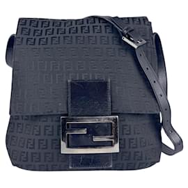 Fendi-Fendi Zucchino Shoulder Bag-Black