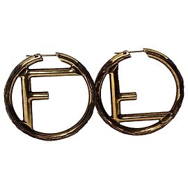 Fendi F Ohrringe aus goldfarbenem Metall Golden Metallisch