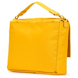 Fendi-Sac à main Baguette large en nylon Econyl jaune Fendi-Jaune
