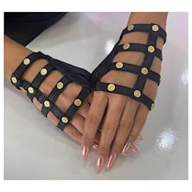 Chanel-Rare Chanel 18C Paris-Greece Runway Black Leather Fingerless Gloves Size 7-Black,Gold hardware