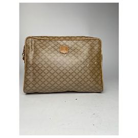 Céline Vintage Celine Triomphe Leder Monogram Clutch Beige