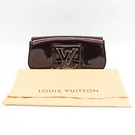 Louis Vuitton-Bolsa Clutch Pochette Sobe Vernis Louis Vuitton-Bordeaux