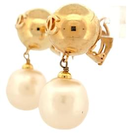 Chanel-CHANEL CASTELLANE 1988 DANGLE PEARL EARRINGS CC LOGO-Golden