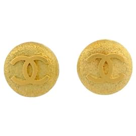 Chanel-VINTAGE CHANEL 1994 ROUND CC LOGO GOLD METAL EARRINGS-Golden