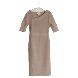 Vestido de pescoço assimétrico Herve Leger bege Bege
