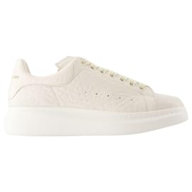 Alexander Mcqueen-Oversized Sneakers - Alexander McQueen - Leather - White-White