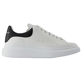 Alexander Mcqueen-Oversize Sneakers - Alexander McQueen - Leather - White-White