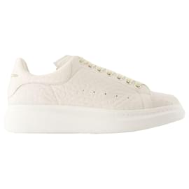 Alexander Mcqueen-Oversized Sneakers - Alexander McQueen - Leather - White-White