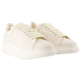 Alexander Mcqueen-Oversized Sneakers - Alexander McQueen - Leather - White-White