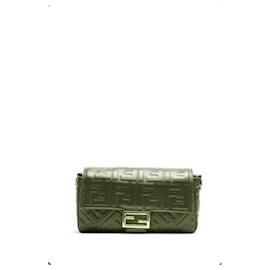Fendi-Baguette-Rose