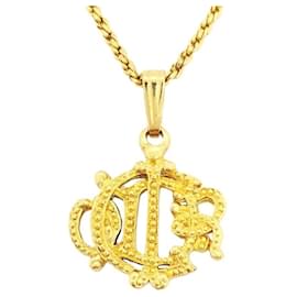 Dior-Dior-Golden