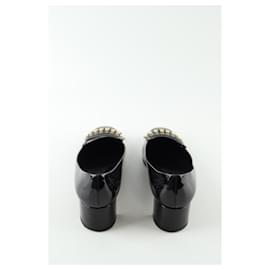 Louis Vuitton-Patented leather heels-Black