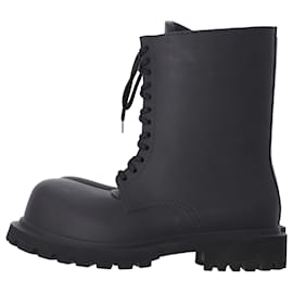 Balenciaga-Balenciaga Steroid Lace Up Boots in Black Rubber-Black
