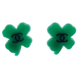 Chanel-NINE CHANEL EARRINGS 2004 CLOVERS CC LOGO GREEN RESIN-Green