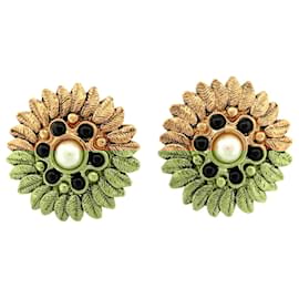 Guy Laroche-VINTAGE GUY LAROCHE ROUND LEAF GOLD PEARL CLIP EARRINGS-Golden