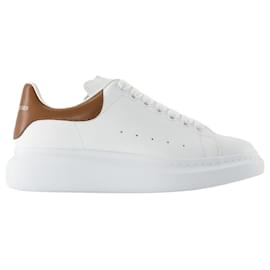 Alexander Mcqueen-Sneakers Oversized - Alexander McQueen - Leather - White-White