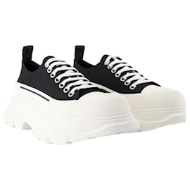 Alexander Mcqueen-Tread Slick Sneakers - Alexander McQueen - Canvas - Black-Black