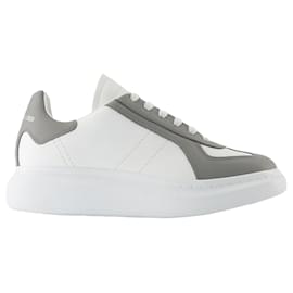 Alexander Mcqueen-Sneakers Oversized - Alexander McQueen - Leather - White-White