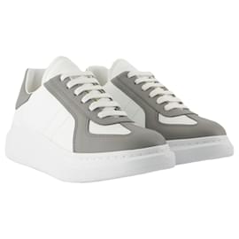 Alexander Mcqueen-Sneakers Oversized - Alexander McQueen - Leather - White-White