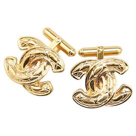 Abotoaduras Chanel Matelassé Coco Mark banhadas a ouro Dourado