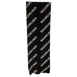 Balenciaga-Balenciaga All Over Logo Scarf in Black and White Wool-Black