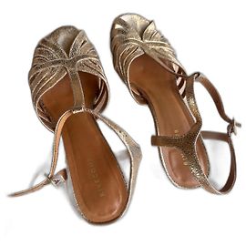 Autre Marque Rivecour cracked leather sandals Golden