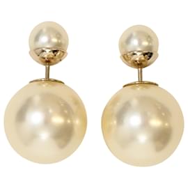Dior-Dior Pearl Mise En Dior Tribal Earrings in White Faux Pearl-White,Cream