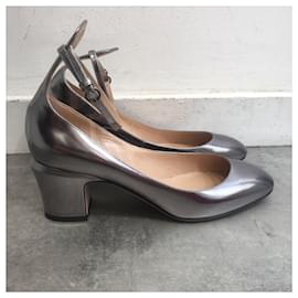 Valentino Garavani-VALENTINO GARAVANI Heels T.EU 38 Leather-Silvery
