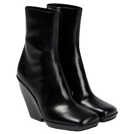 Khaite Ankle Boots Black