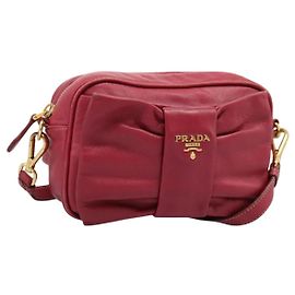 Prada Bolsa de ombro de couro rosa Auth EC644 Rosa