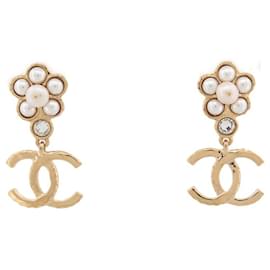 Chanel-NEUF BOUCLES D'OREILLES CHANEL LOGO CC PENDANTES PERLES & STRASS EARRINGS-Doré
