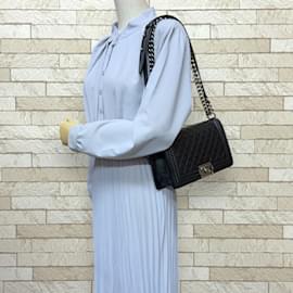 Chanel-Chanel Boy Shoulder Bag in Black Leather-Black