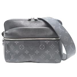 Louis Vuitton-Louis Vuitton Outdoor PM Men's Messenger Bag-Black