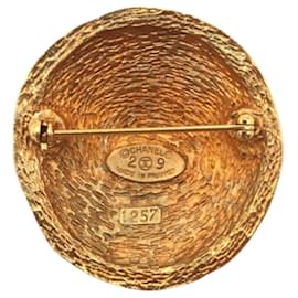 Chanel-Chanel Vintage Gold Metal Brooch-Golden,Metallic