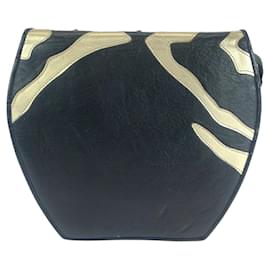 Yves Saint Laurent-Yves Saint Laurent Leather Shoulder Bag-Black