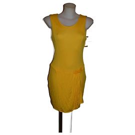 Robe mini jaune Moschino Cheap And Chic Jaune