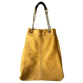 Dolce & Gabbana-DG Leather vertical tote bag-Mustard