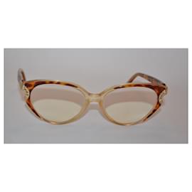 Yves Saint Laurent-sunglasses-Multiple colors