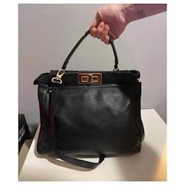Fendi-Coucou-Noir