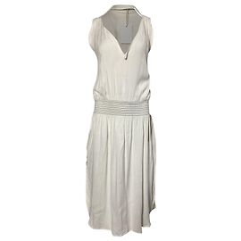 Midi-Kleid mit geraffter Taille von Totême aus weißer Viskose Weiß Roh