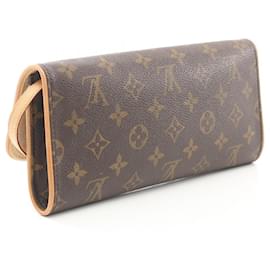 Louis Vuitton-Bolsa de Ombro Pochette Twin GM Monograma Louis Vuitton M51852-Marrom