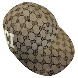 Gucci-Gucci 751400 25 GG Canvas Cap-Brown