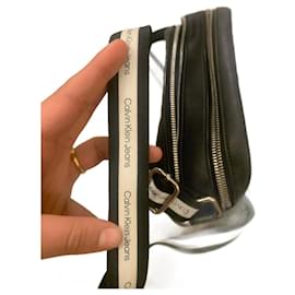 Calvin Klein-Calvin Klein Jeans camera bag leather look-Black