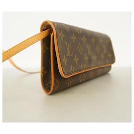 Louis Vuitton-Bolsa de Ombro Pochette Twin GM Monograma Louis Vuitton-Marrom