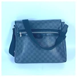 Louis Vuitton-Bolsa Distrix MM Damier Graphite Louis Vuitton-Preto