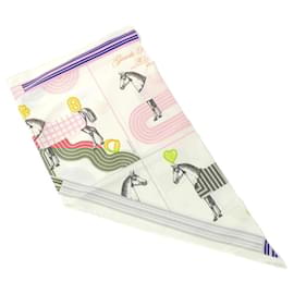 Hermès-Hermes GARDE ROBE POP Triangle Charm Scarf-White