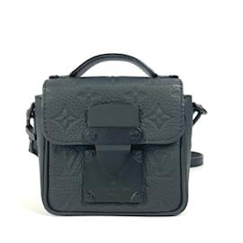 Louis Vuitton-Bolsa S Lock em Taurillon Monogram da Louis Vuitton-Preto