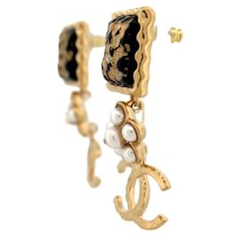 Chanel-NINE CHANEL SQUARE DROP EARRINGS WITH CC LOGO & GOLD METAL PEARLS-Golden
