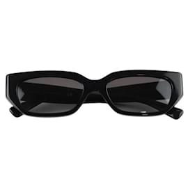Valentino-Black sunglasses-Black