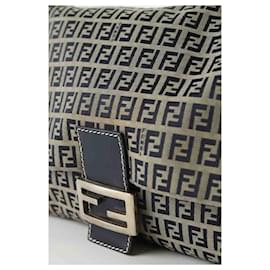 Fendi-Shoulder bag Baguette-Black